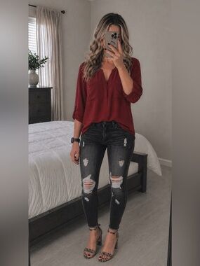 🔥 Torrid Harper Blouse – Burgundy | Size: 0 | Flowy Chic Staple